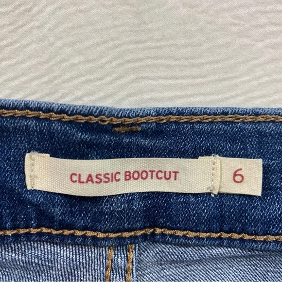 Levis Jeans Classic Bootcut Blue Jeans women’s 6 denim spandex cotton - Picture 2 of 10